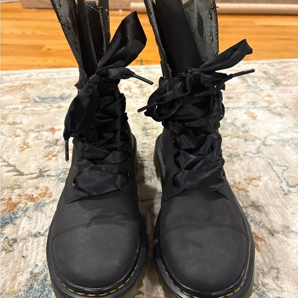 Vintage Dr. Martens Yuba Fold Down Herringbone Lace Combat Boot - Picture 2 of 5